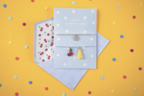 Поздравителна Картичка с Цветя и 2 гривни "Have a nice day!"