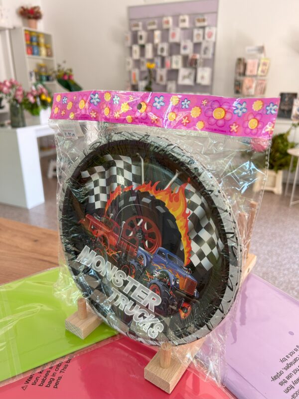 Парти чинийки Monster Truck - 23 см/ 10 бр.