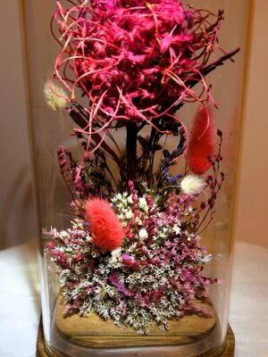 Стъклен купол със суха растителна декорация ( ръчна изработка )